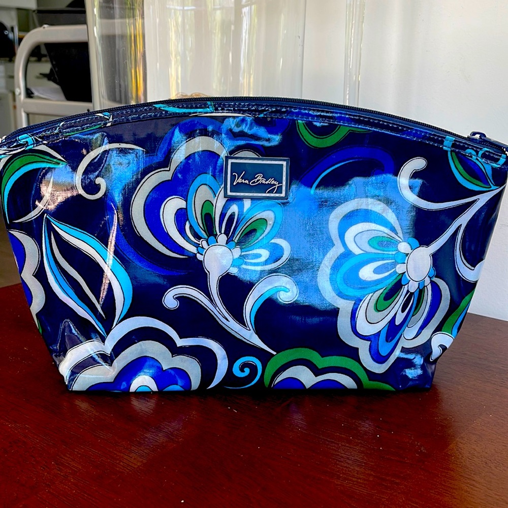 Vera Bradley Make Up Bag Zip Close